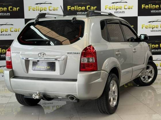 HYUNDAI TUCSON 2.0 MPFI GLS 16V 143CV 2WD GASOLINA 4P AUTOMÁTICO HYUNDAI TUCSON 2.0 MPFI GLS 16V 143CV 2WD GASOLINA 4P AUTOMÁTICO